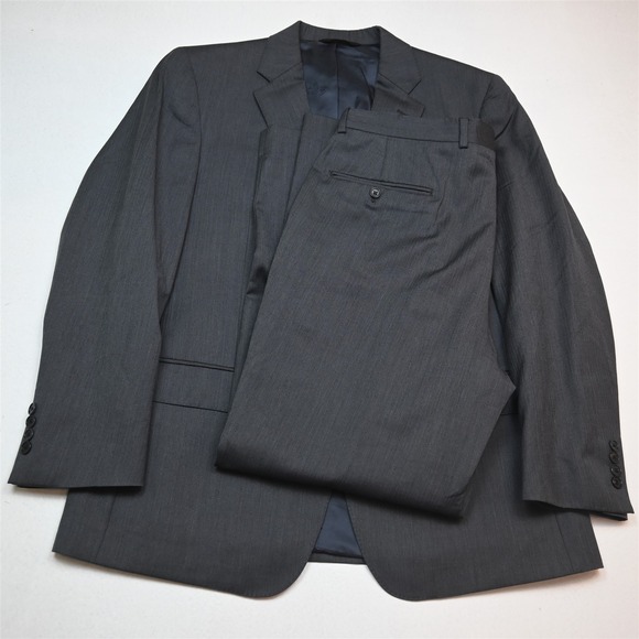 Jos A Bank 42R 36x32 Gray Herringbone 100% Wool Mens Jacket Pants Suit